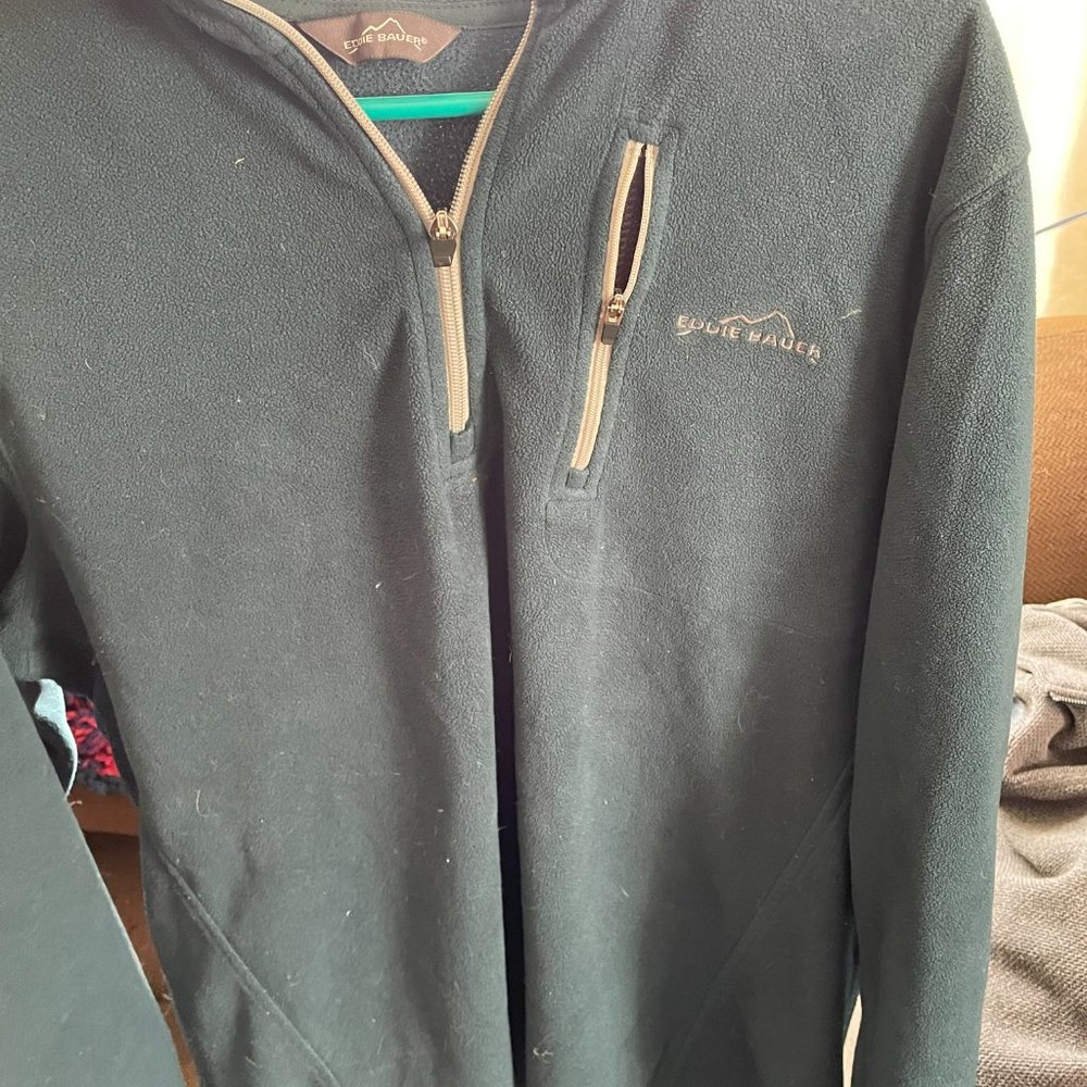 Eddie Bauer Men's Sweater Size Medium, Slate Blue